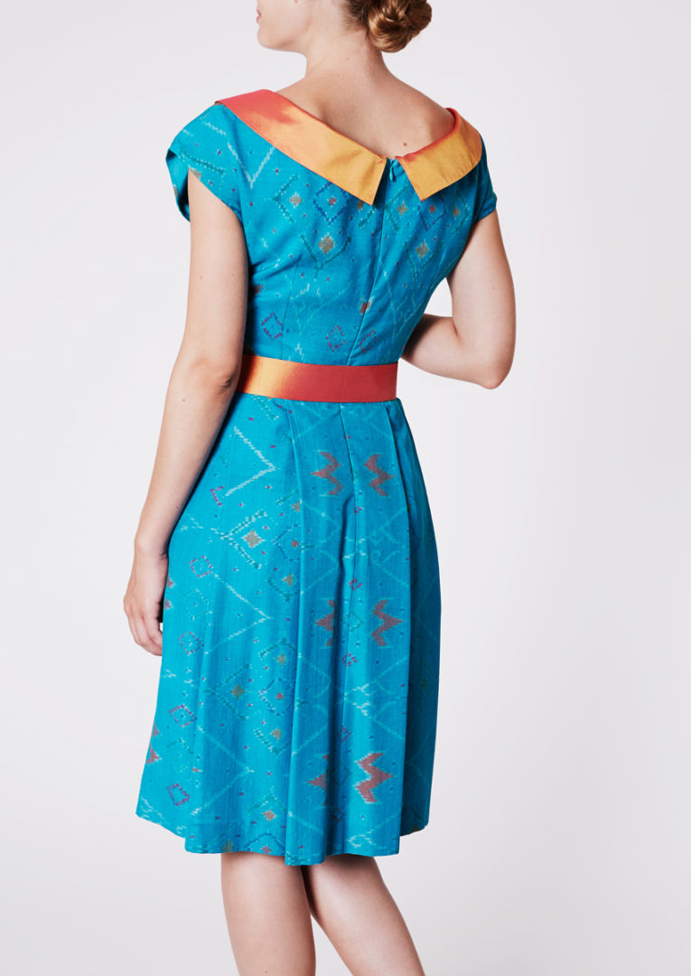 City dress with round collar in Ikat-silk, manganese blue - Back view