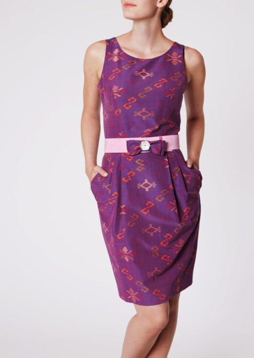 Stadtkleid mit Bleistiftrock aus Ikat-Seide purpurrot - Vorderansicht