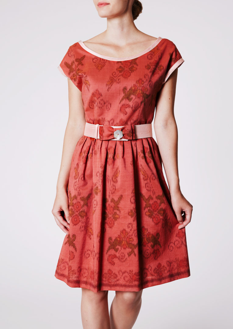 City dress with round neckline in Ikat-cotton, tea rose - Front view
