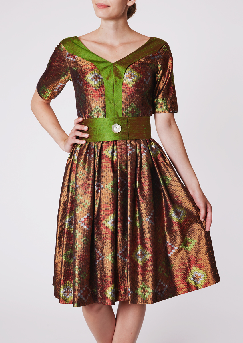 Cocktail dress with rich semi-circle skirt in Ikat-silk, pearl copper - Front view